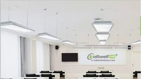 改造教室照明光環(huán)境達(dá)到國(guó)家標(biāo)準(zhǔn)，有效預(yù)防學(xué)生近視