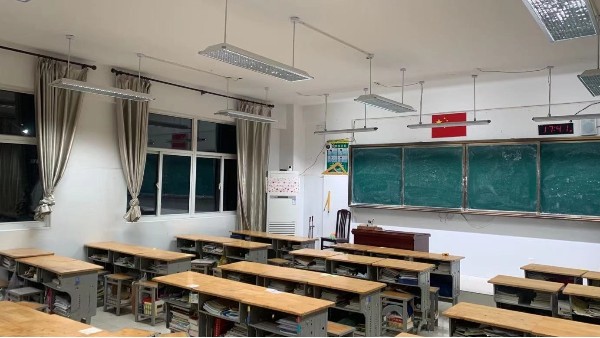 近視防控走進(jìn)校園，華輝為學(xué)生打造教室優(yōu)質(zhì)照明光環(huán)境