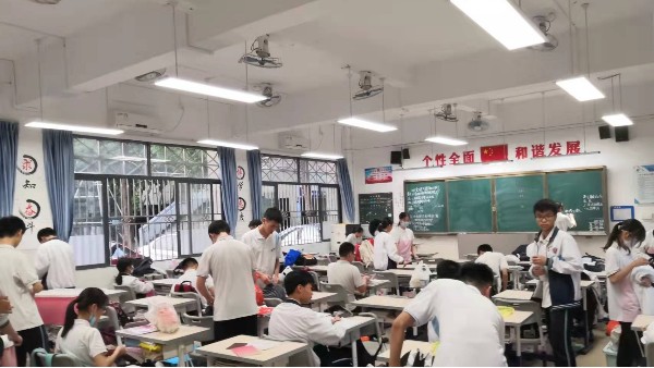 教室照明升級(jí)LED護(hù)眼教室燈具，呵護(hù)孩子們的視力健康