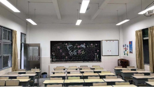 剖析全國教室照明現(xiàn)狀，規(guī)范教室照明，華輝在行動