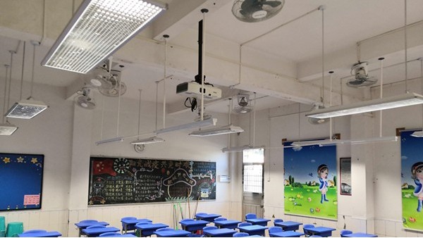 提醒大家教室照明改造需要專業(yè)設(shè)計，推薦選擇華輝教育照明